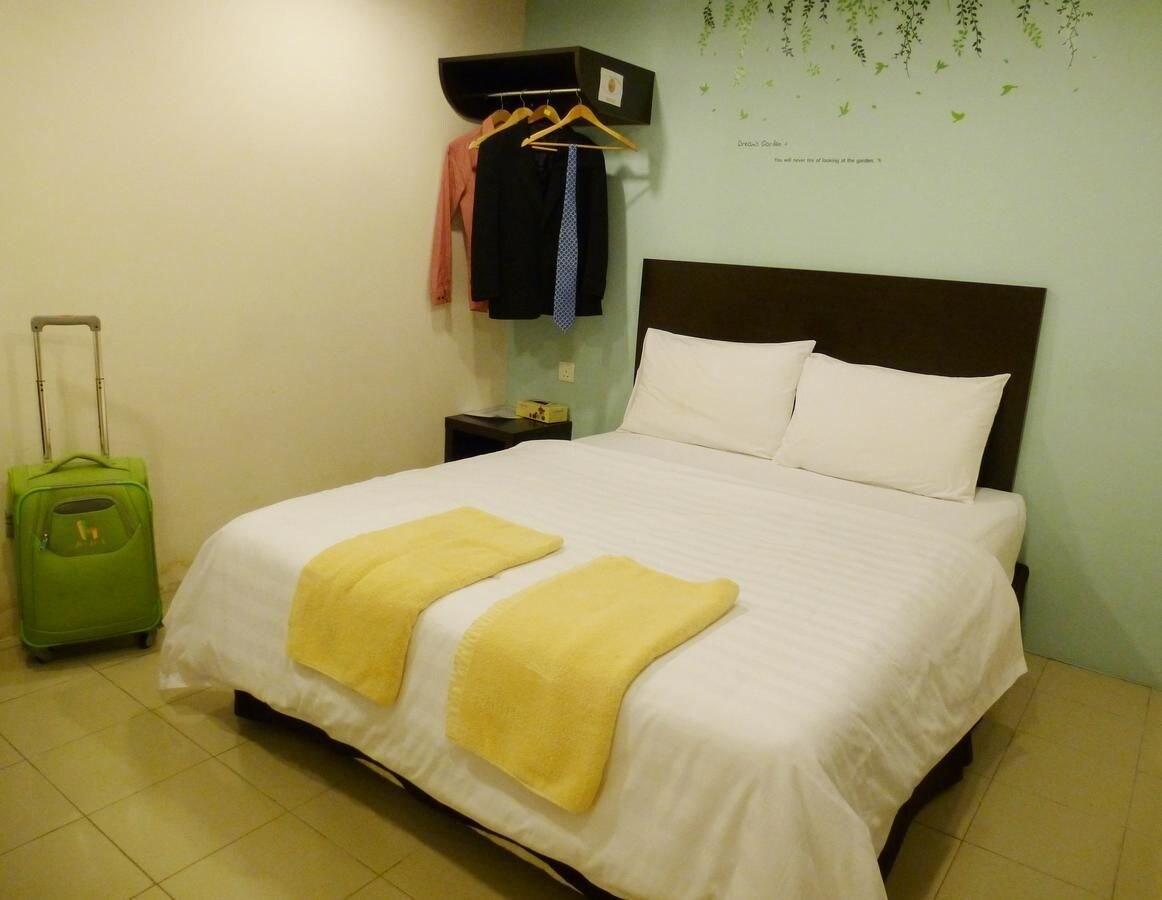 Your Hotel Klang Exterior photo