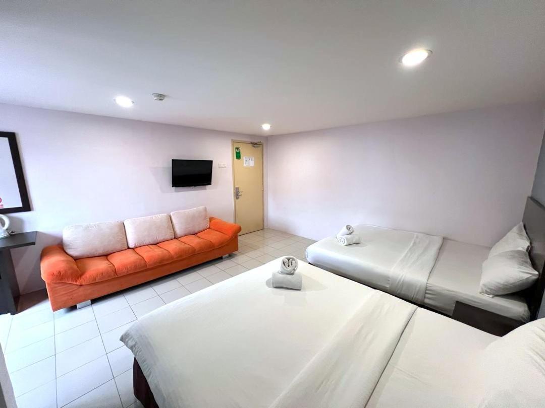 Your Hotel Klang Exterior photo