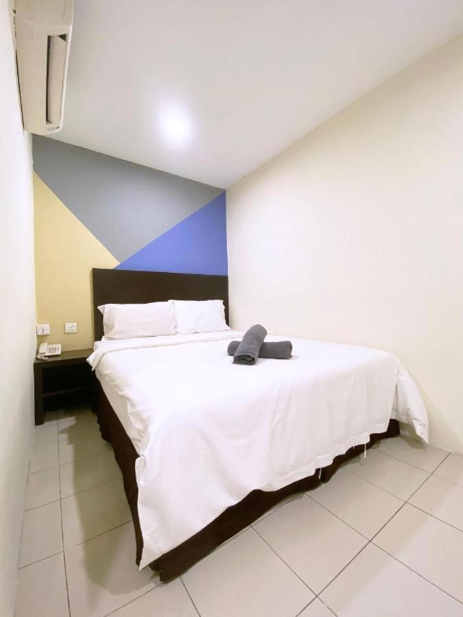 Your Hotel Klang Exterior photo