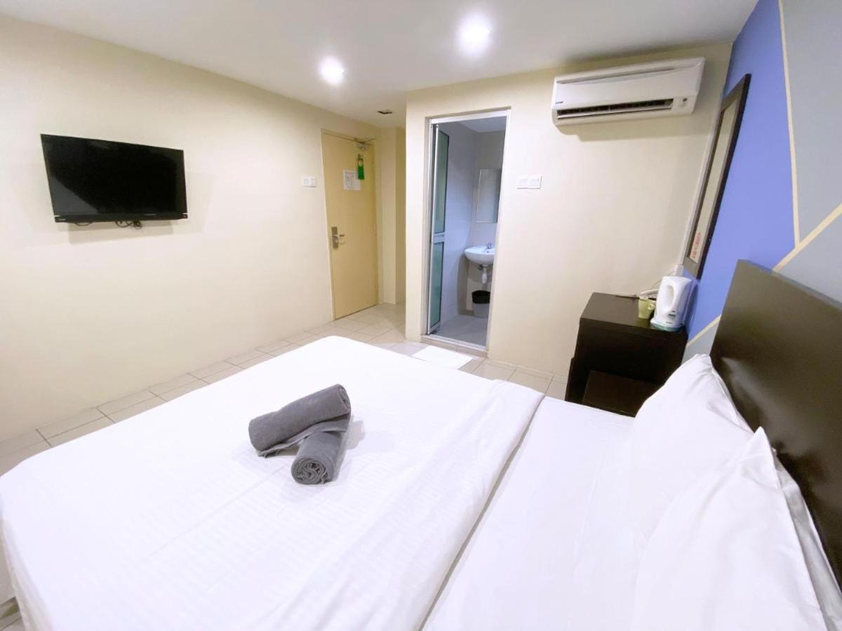 Your Hotel Klang Exterior photo