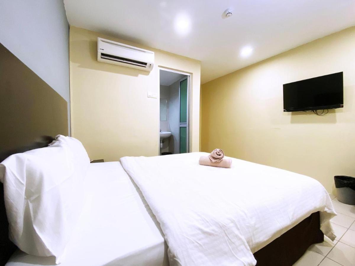 Your Hotel Klang Exterior photo