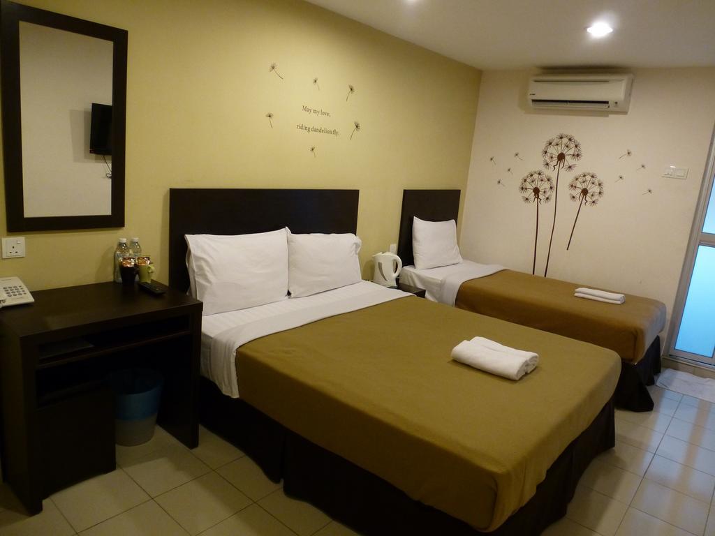 Your Hotel Klang Exterior photo
