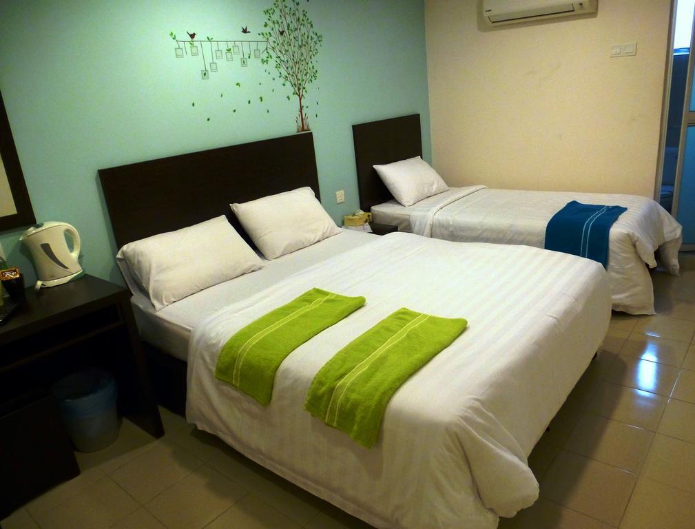 Your Hotel Klang Exterior photo