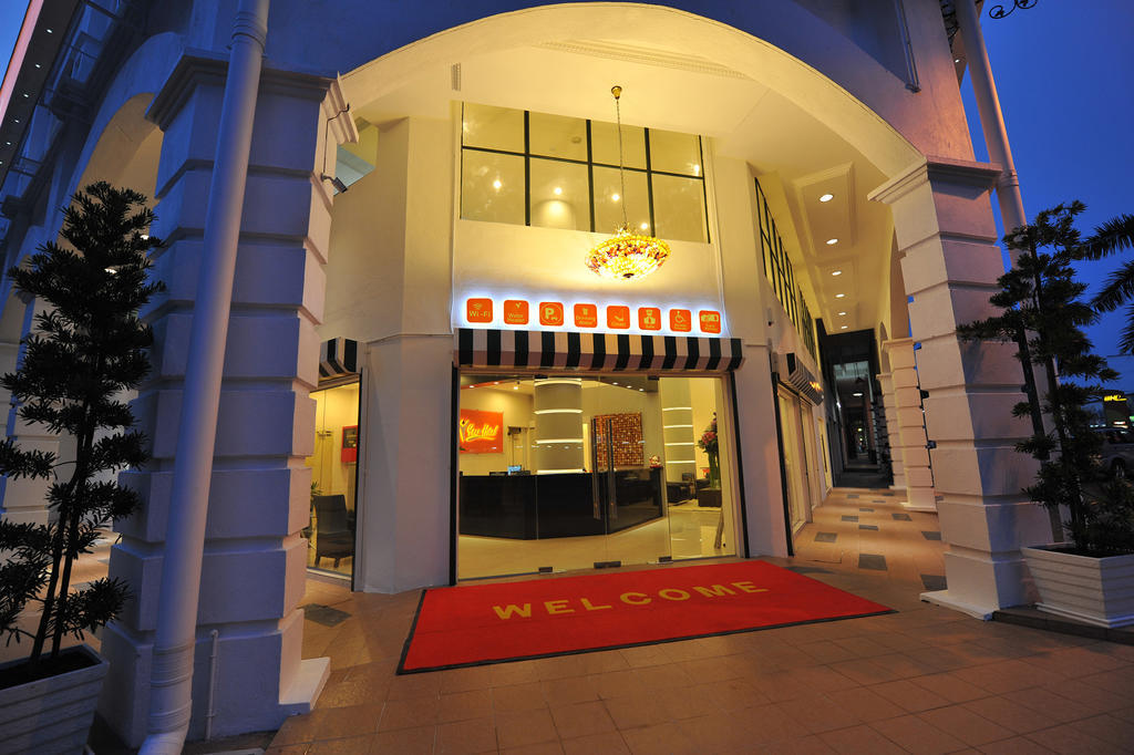 Your Hotel Klang Exterior photo