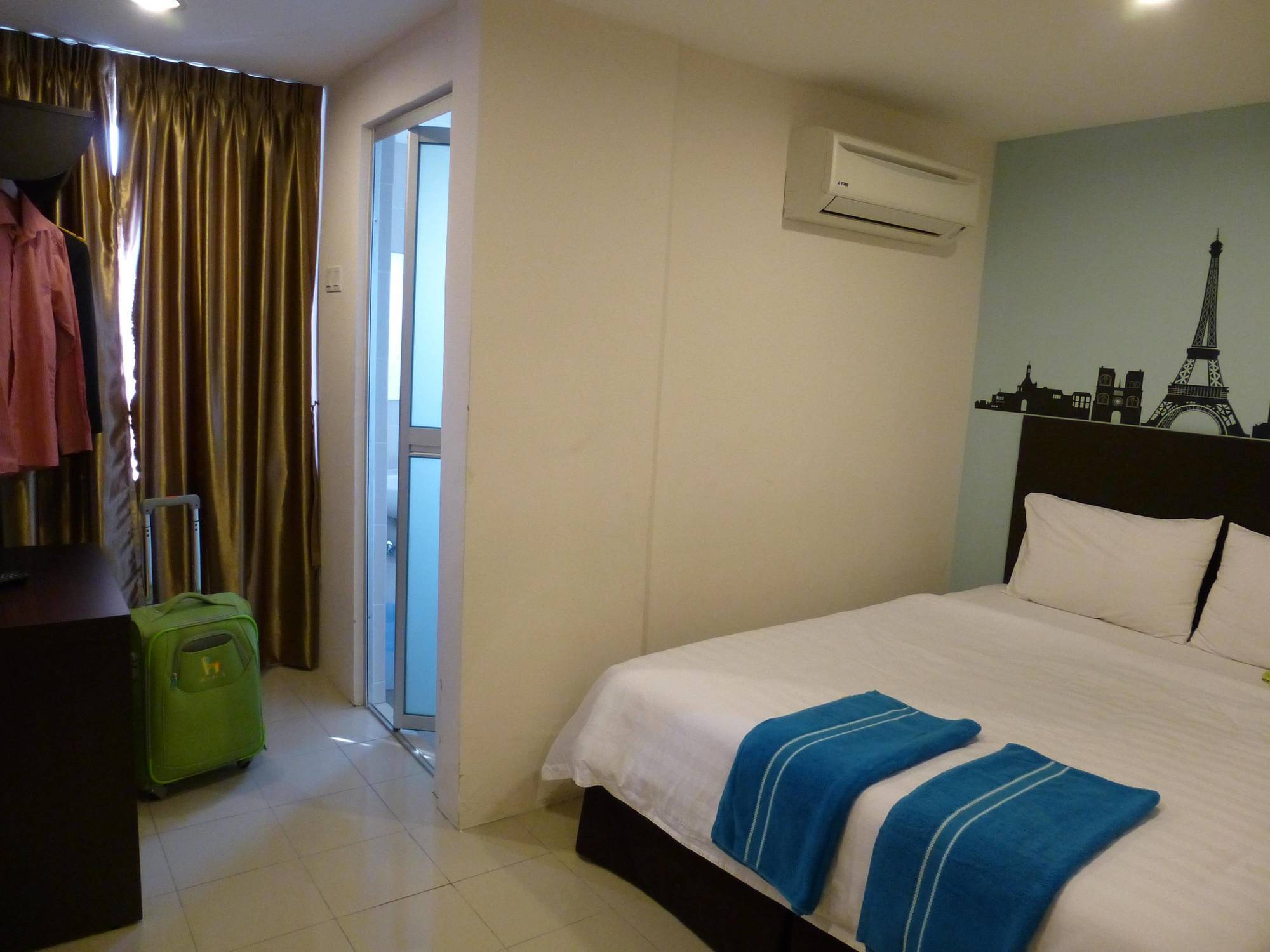 Your Hotel Klang Exterior photo